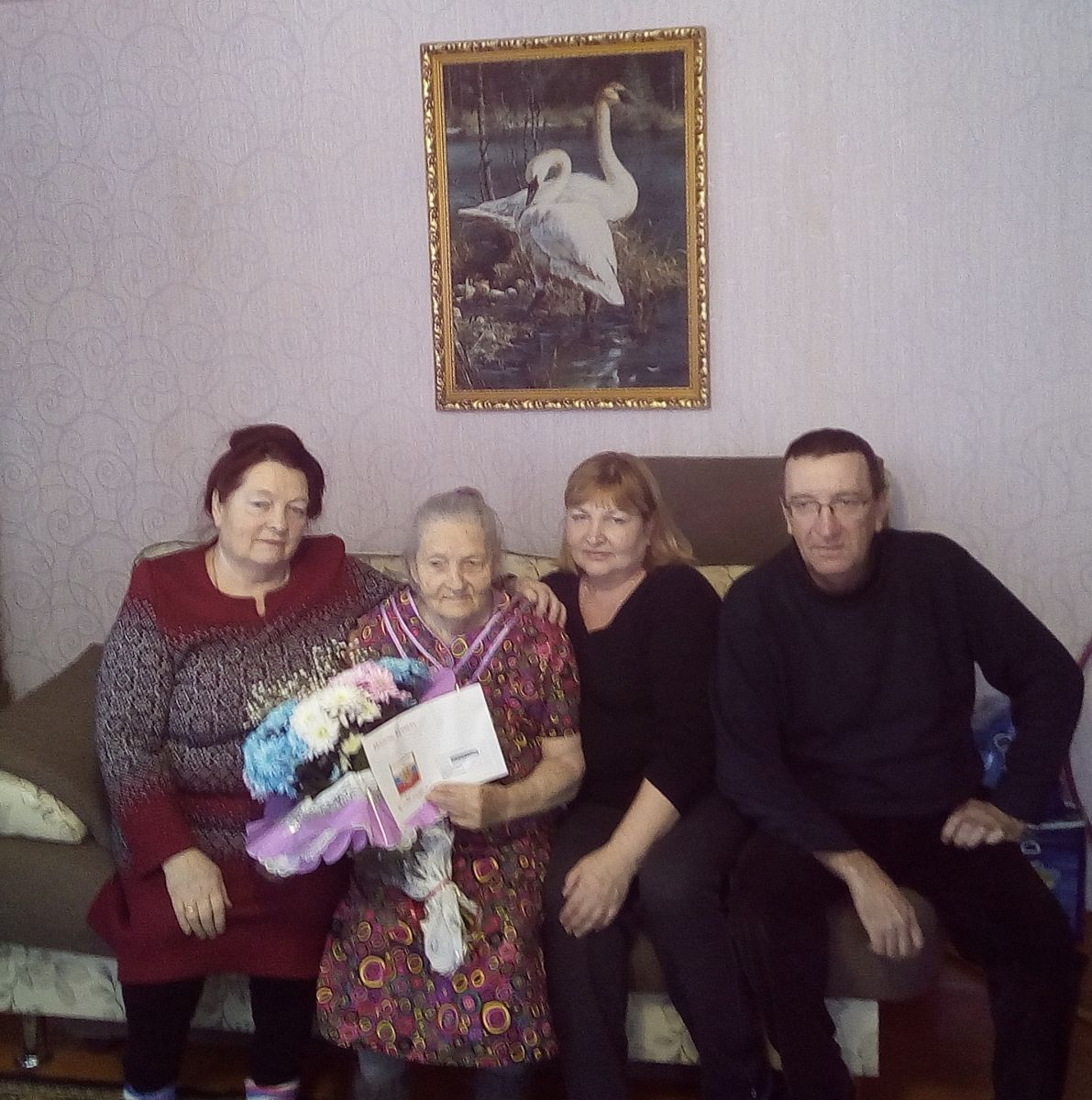Поздравляем Рассказову Аксинью Федоровну с 90-летием.
